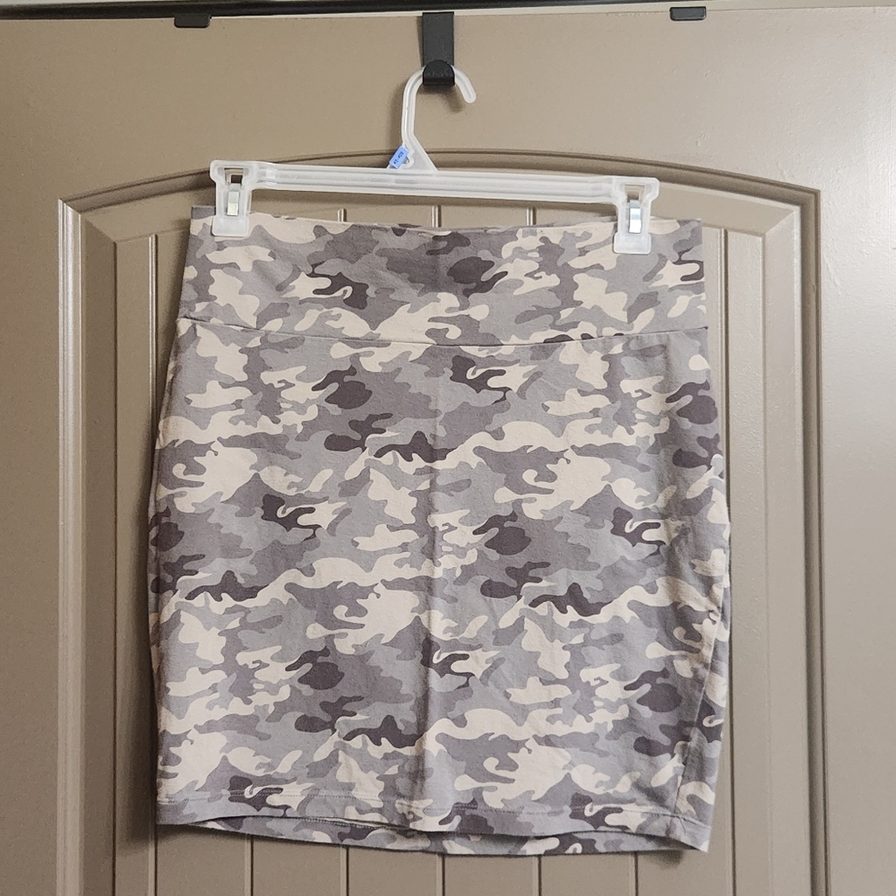 Charlotte Russe Gray Camouflage Pencil Skirt